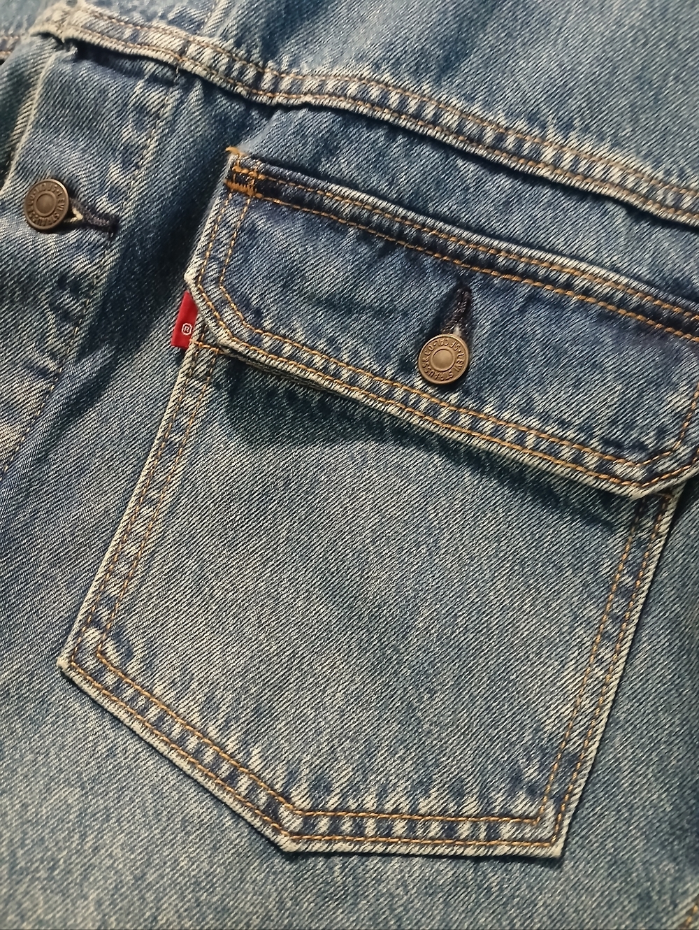 Levi's Classic Blue Denim Jacket - Men's Workwear - Picture 4 of 6